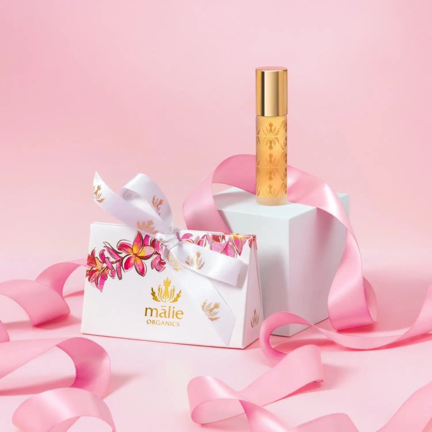 What Are The Differences Between Perfume Sprays And Oils?